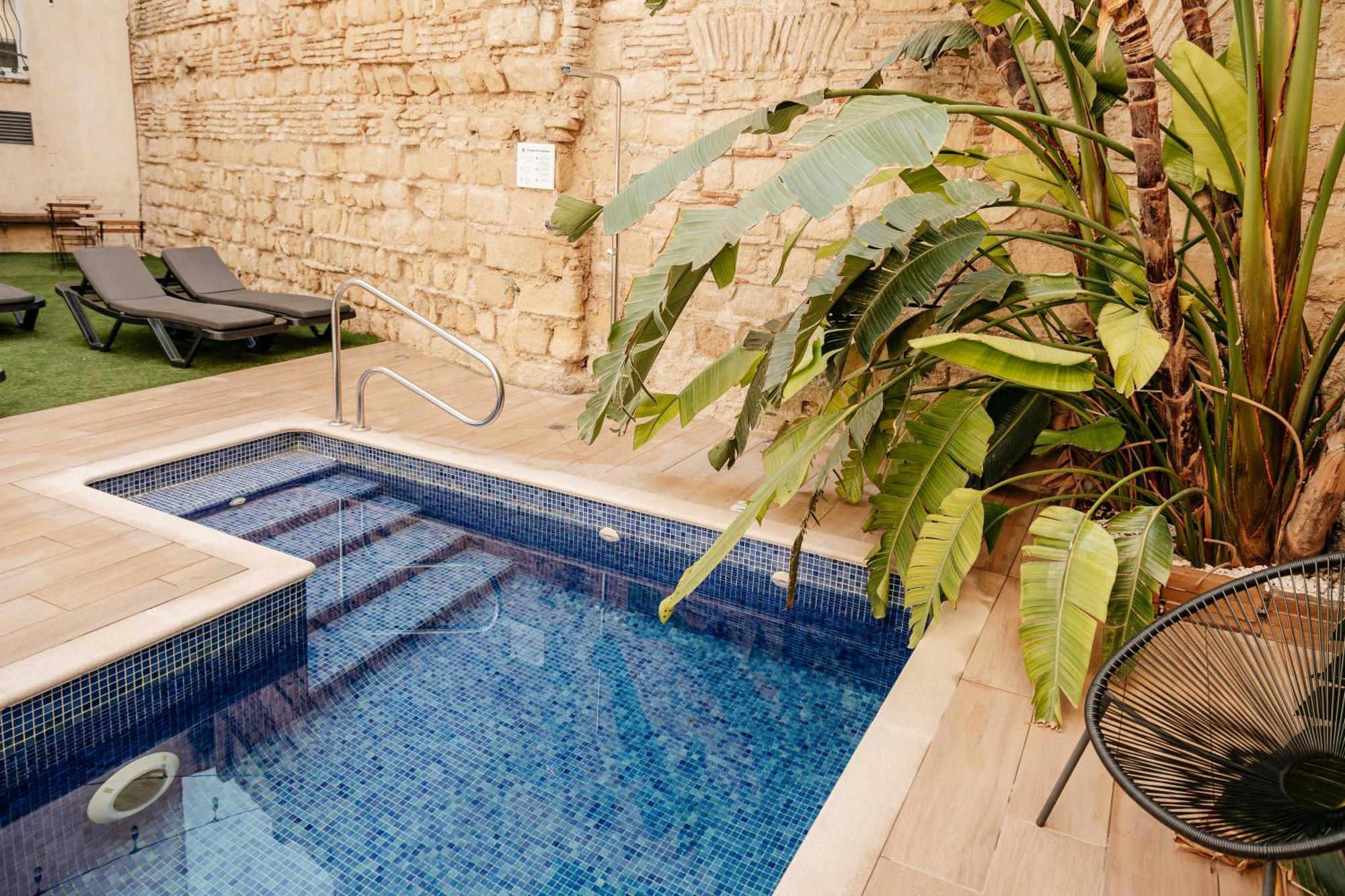 Astuto Boutique Jerez - Adults Only Hotel Jerez de la Frontera Exterior photo
