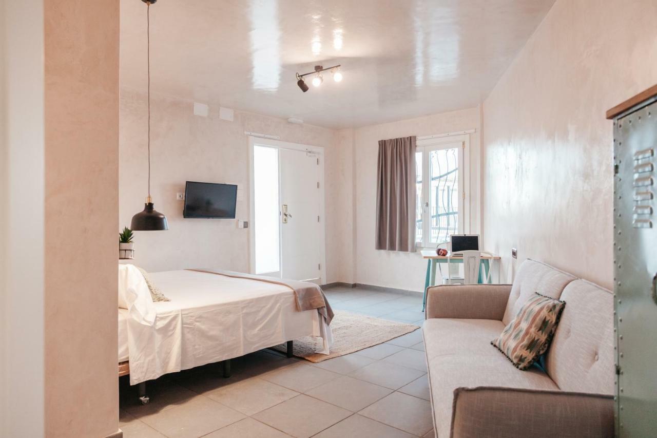 Astuto Boutique Jerez - Adults Only Hotel Jerez de la Frontera Exterior photo